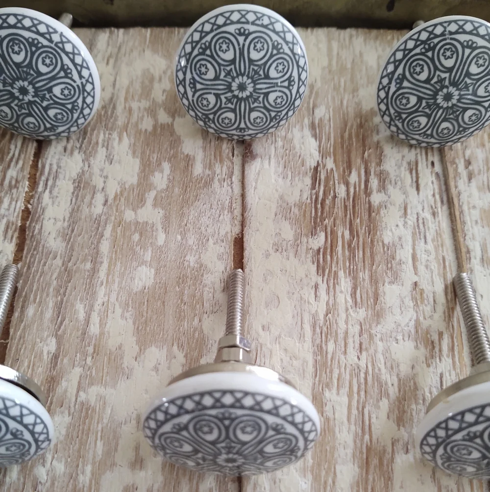 Mandala 🔘Knob Hardware Set ~ 11 Pc ~ Grey/Blue & White ⚪